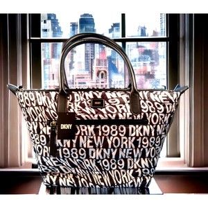 NWT DKNY Womens LYLA Quilted Black White Softshell Zip Large Shopper Tote Gift